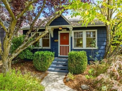 7706 15th NE