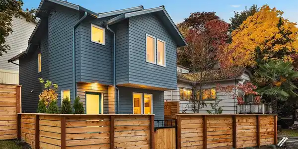 7044 15th NE