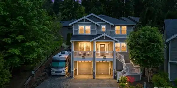 7320 111th SE