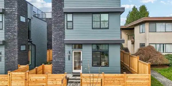 7741 15th NE