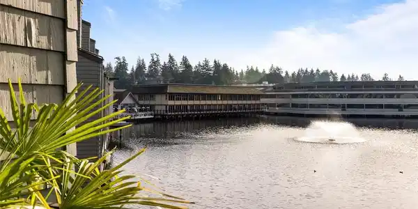 6 Lake Bellevue Drive