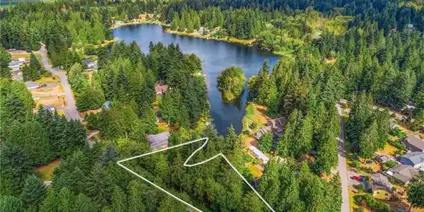 7929 S. Lake Ketchum