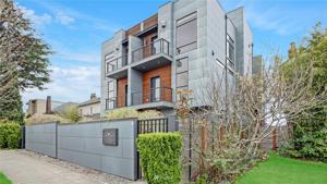 2617 Boylston E