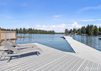 16714 Pleasant Beach SE