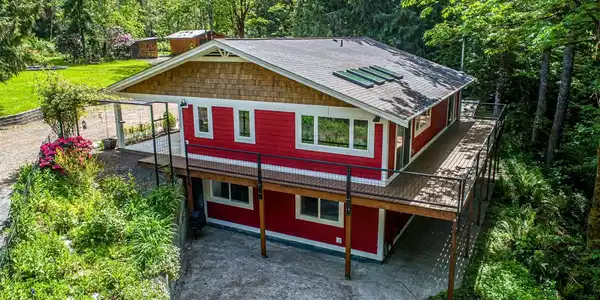 7655 Long Lake SE