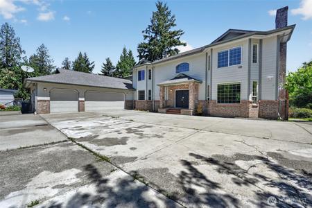 18432 Lake Desire SE