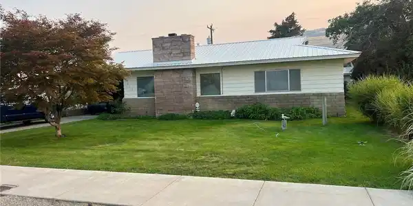 1518 Columbia
