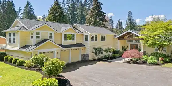 24310 Crystal Lake