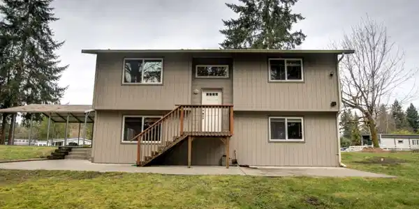 9839 Mullen SE