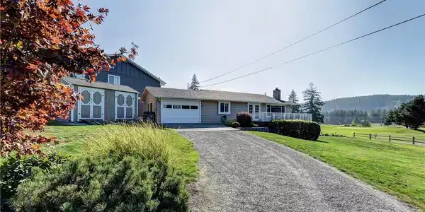 349 Camaloch Dr