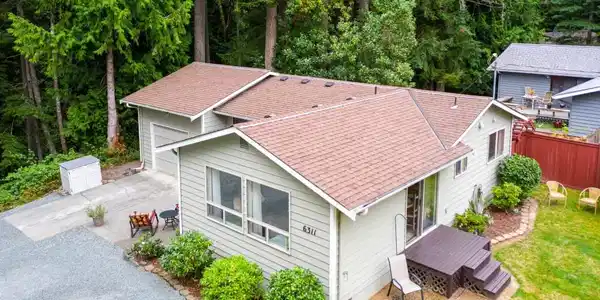 6311 Pineridge Lane