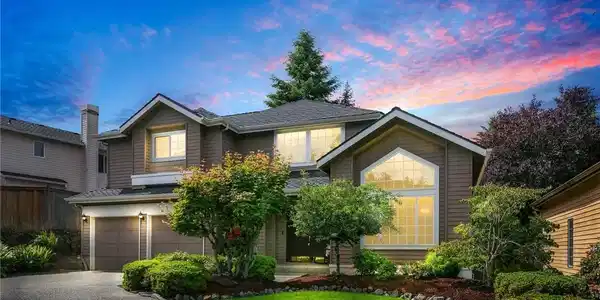 3676 248th SE