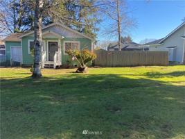 224 Fisher NE