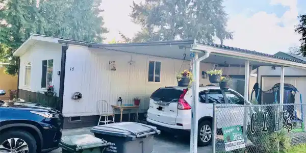 202 27TH SE