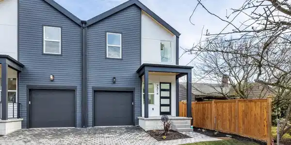 7314 11th NE