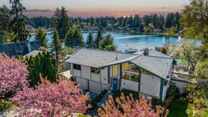 10210 Lake Louise SW