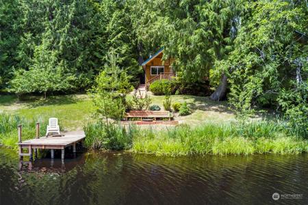 490 Lakeshore W