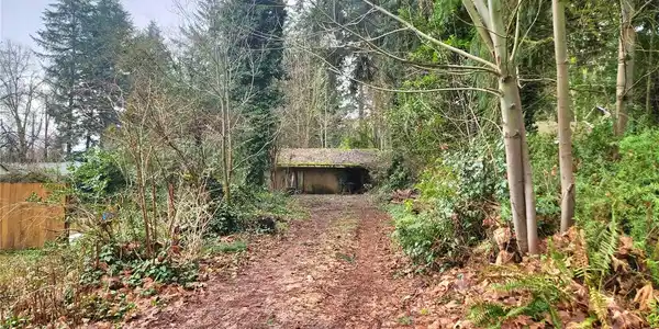 1035 Kaiser NW
