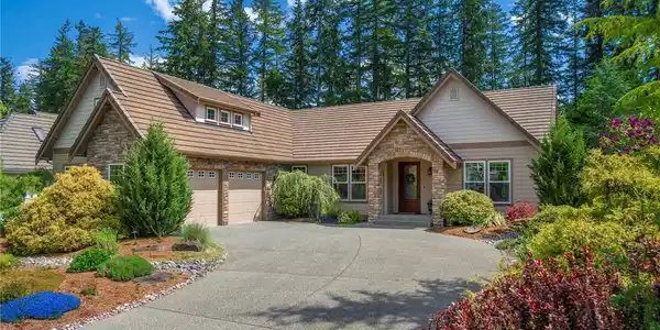 7067 Muirkirk SW