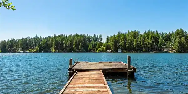 240 Phillips Lake Loop