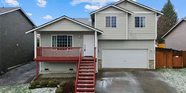 7302 37th NE