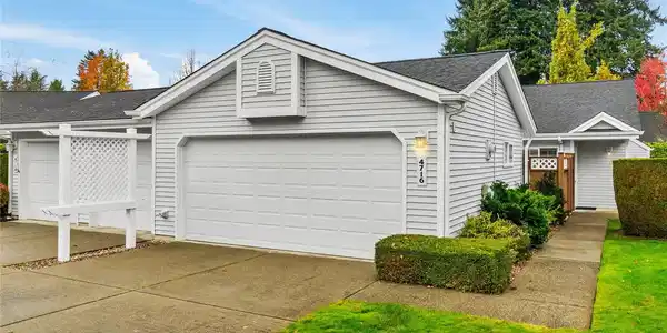 4716 Stratford SE