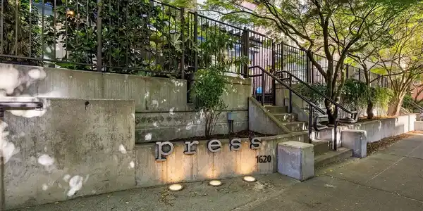 1620 Belmont