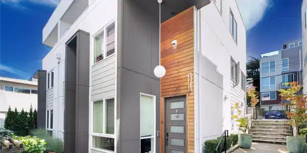 2218 Franklin E
