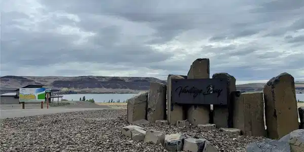 590 Vantage Bay