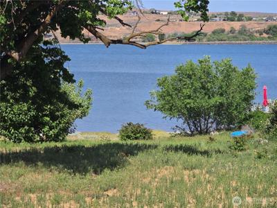 318 Lakeshore
