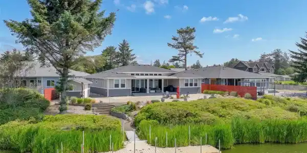 399 Eagle Nest SE