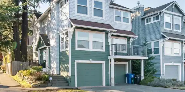 1375 32nd S