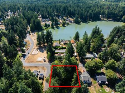 2213 Lake SW