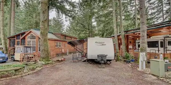 1546 Reservation Road SE
