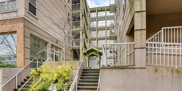 506 E Howell Street