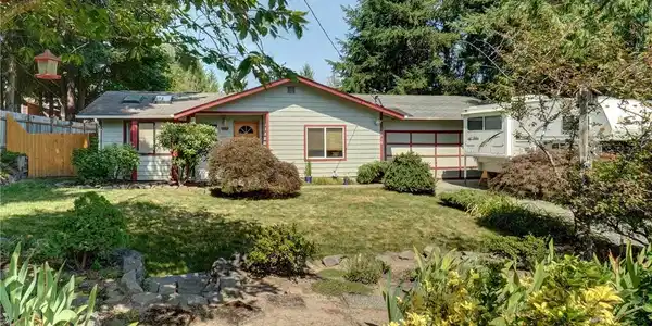 18718 Bonney Lake E
