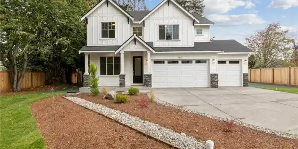 9721 18th E
