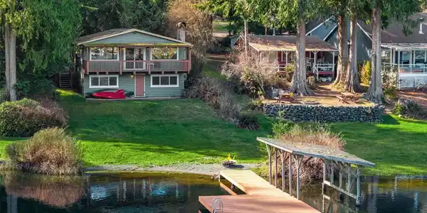 2631 LAKE ROESIGER