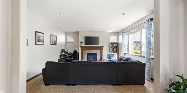 Image 4 Image 4