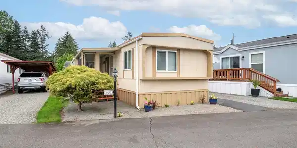 5705 113th E