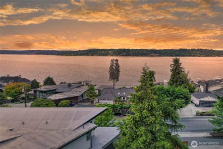 4025 Lake Sammamish Pkwy SE