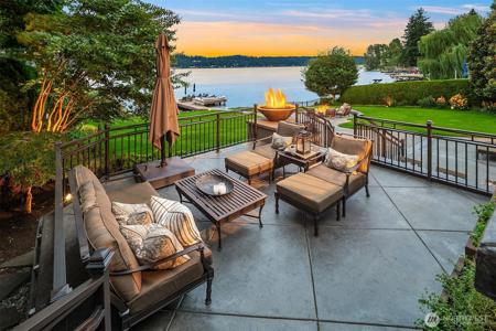 2419 Lake Sammamish SE