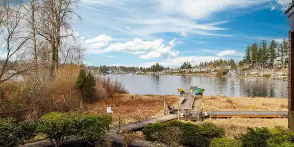 610 E Lake Stevens