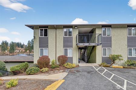 615 75th SE