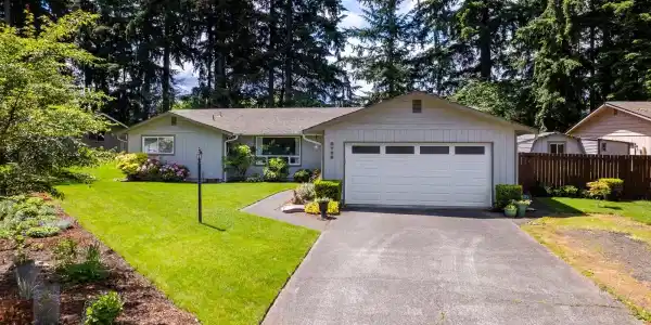 6723 Alder Glen SE