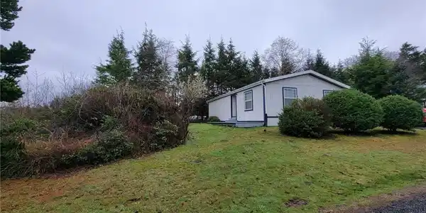 20701 Birch