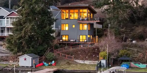 1831 Summit Lake Shore NW
