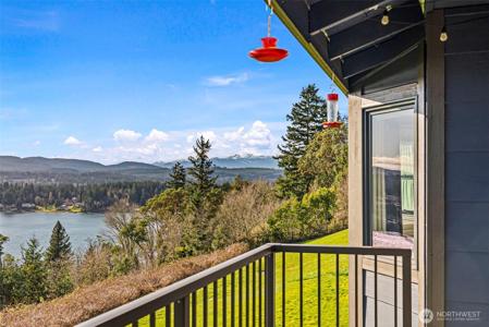 3330 Narrows View NE