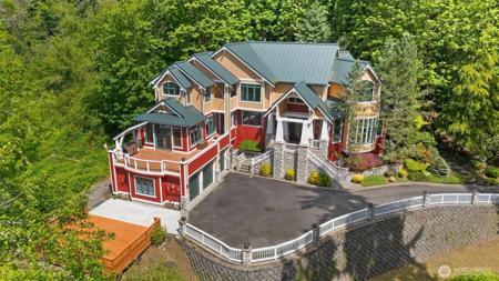 4155 212th SE