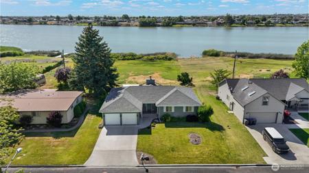1202 Eastlake
